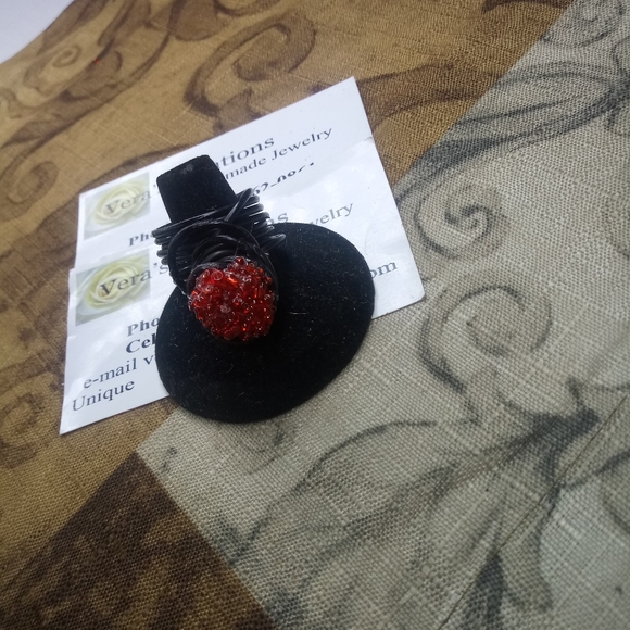 Jewelry - Picture 2 of 3